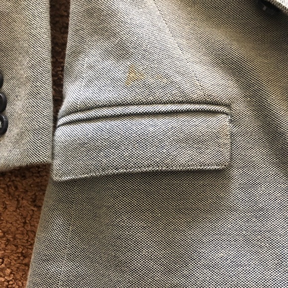 H and M boys blazer. One minor stain. Good shape - Picture 3 of 7